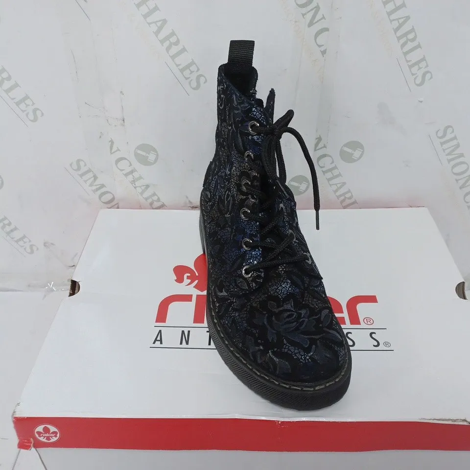 BOXED PAIR OF RIEKER LACE UP BOOTS IN NAVY SIZE 3.5