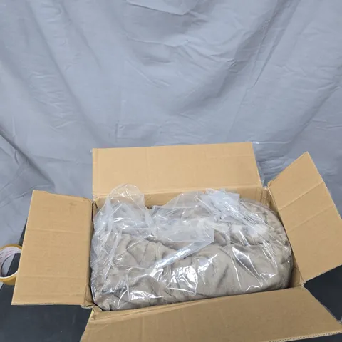 COZE HOME PRINT FAUX AND VELVET THROW