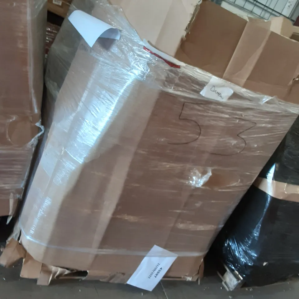 PALLET OF ASSORTED PRODUCTS TO INCLUDE HOMIDEC CLOTHES RACK, GREEHOMEDE BAMBOO 3 TIER CORNER SHELF, KASYDOFF, SEKEY PRIVACY FENCE, AMAGABEL ANIMAL TRAP, MOUNTAINTOP  BACKPACK