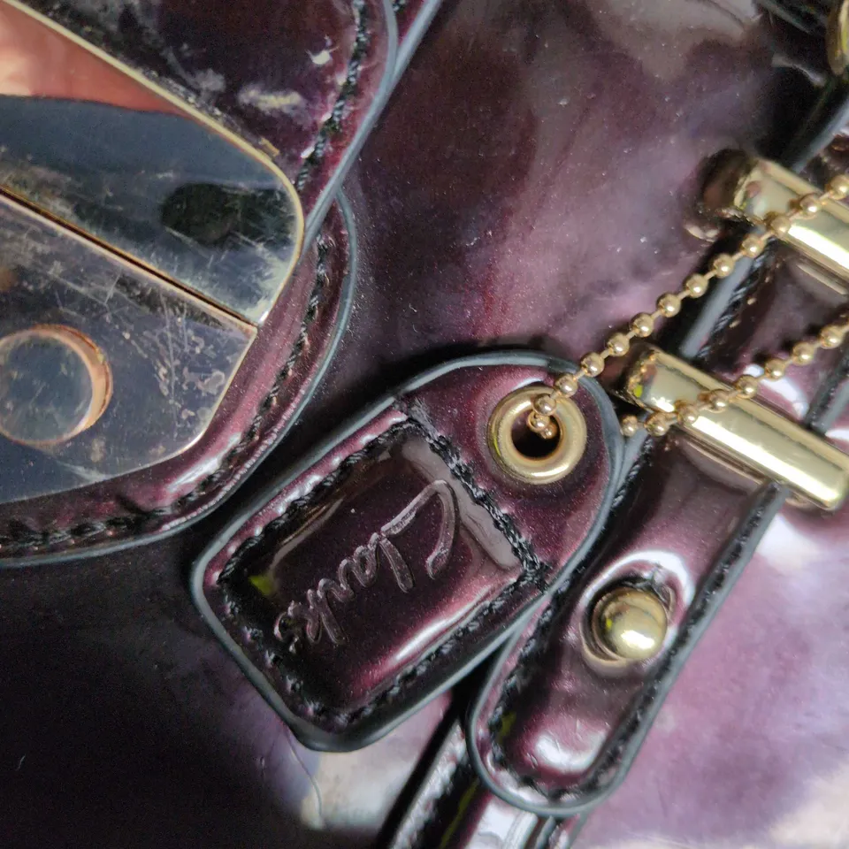 BURGUNDY PATENT LEATHER HANDBAG WITH GOLD-TONE HARDWARE (TOP-HANDLE SATCHEL)