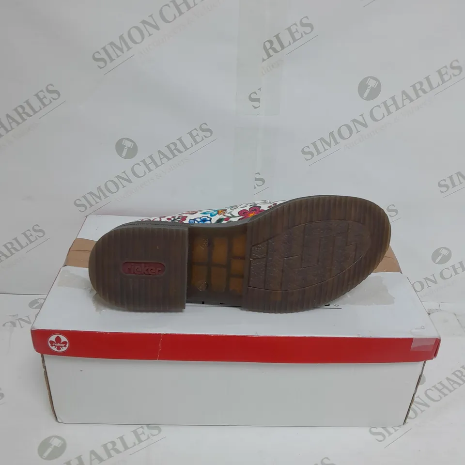 BOXED RIEKER LACE SHOE SIZE 5 