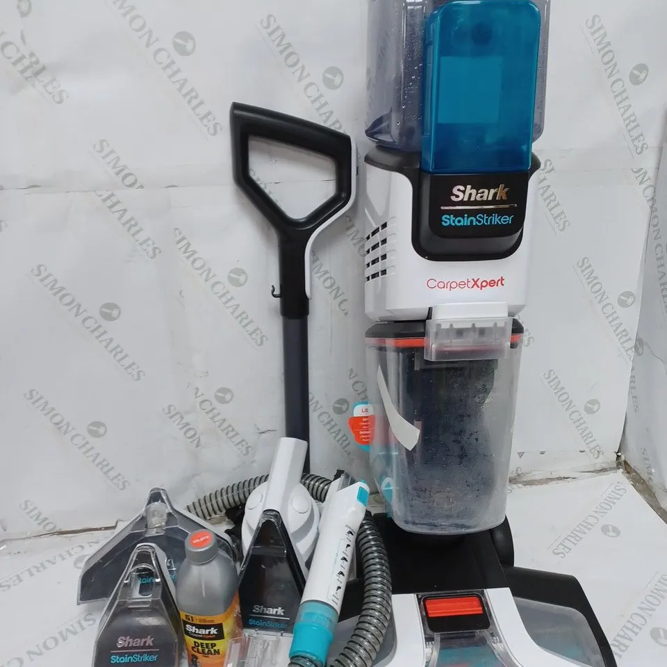 OUTLET SHARK CARPET XPERT DEEP CARPET CLEANER STRIKER EX200UK - COLLECTION ONLY