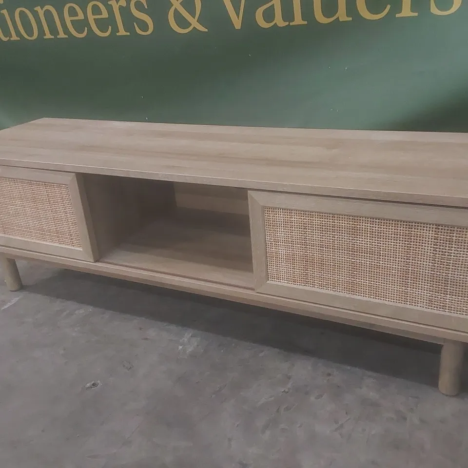 PAVIA WIDE MEDIA UNIT, RATTAN AND OAK EFFECT