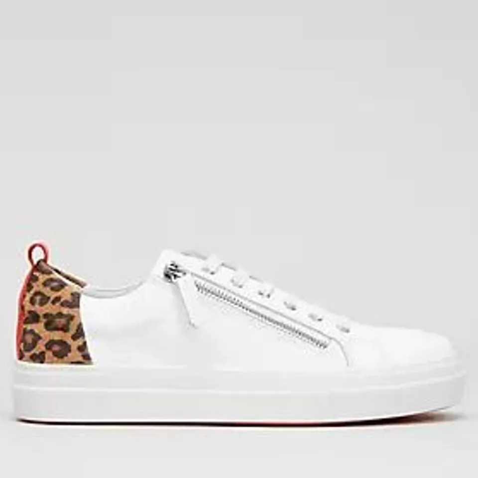 RUTH LANGSFORD TRAINER WITH ZIP DETAIL WHITE LEOPARD SIZE 8