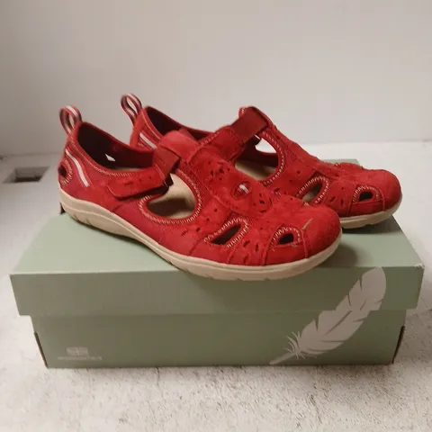 FREE SPIRIT RED SANDALS β UK 6