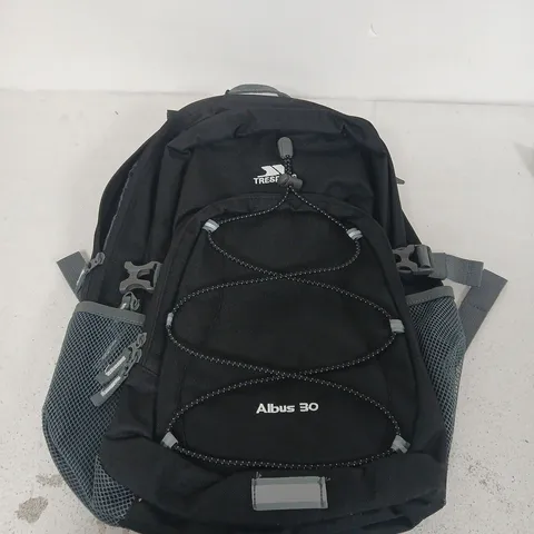 TRESPASS ALBUS 30 BACKPACK – BLACK