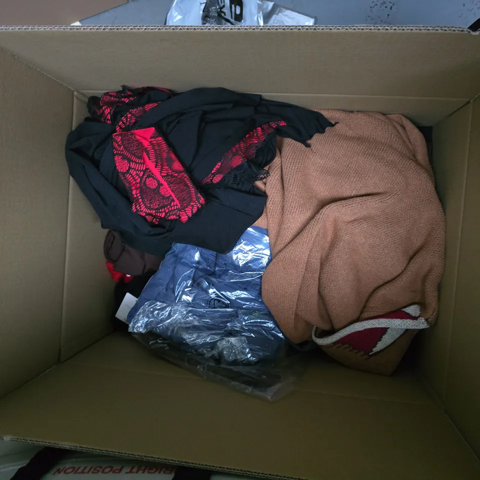 BOX OF APPROXIMATELY 25 CLOTHING ITEMS INCLUDING: GREEN BOMBER STYLE JACKET, GREY JEAN JACKET AND BLACK LEATHER JACKET