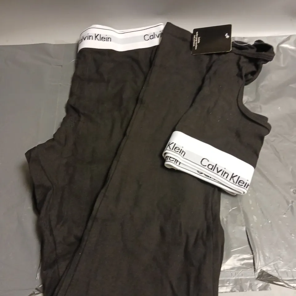 BOXED CALVIN KLEIN LADIES CROP TOP AND LEGGINGS SET BLACK SIZE M