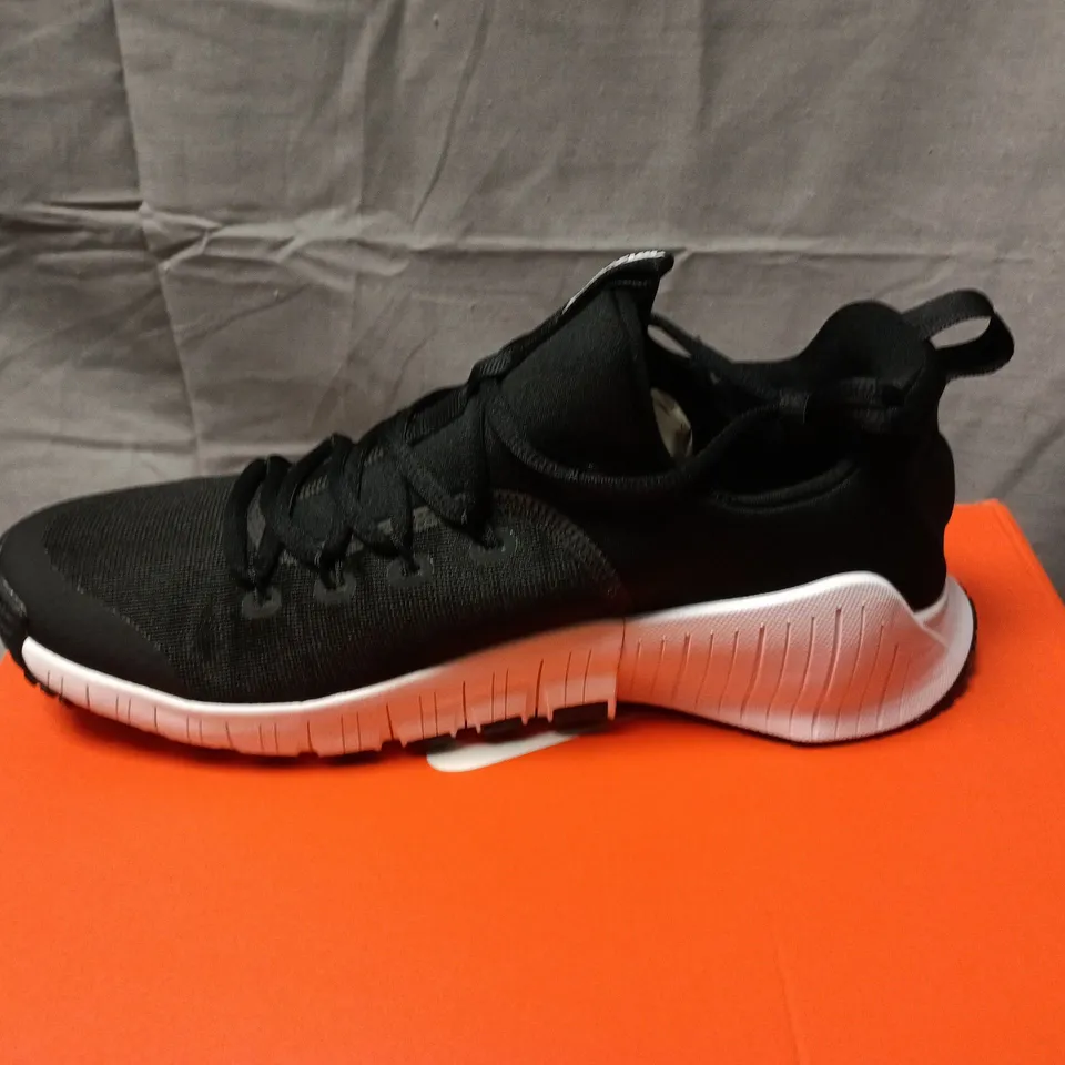 BOXED NIKE FREE METCON 6 TRAINERS – BLACK, UK 7.5