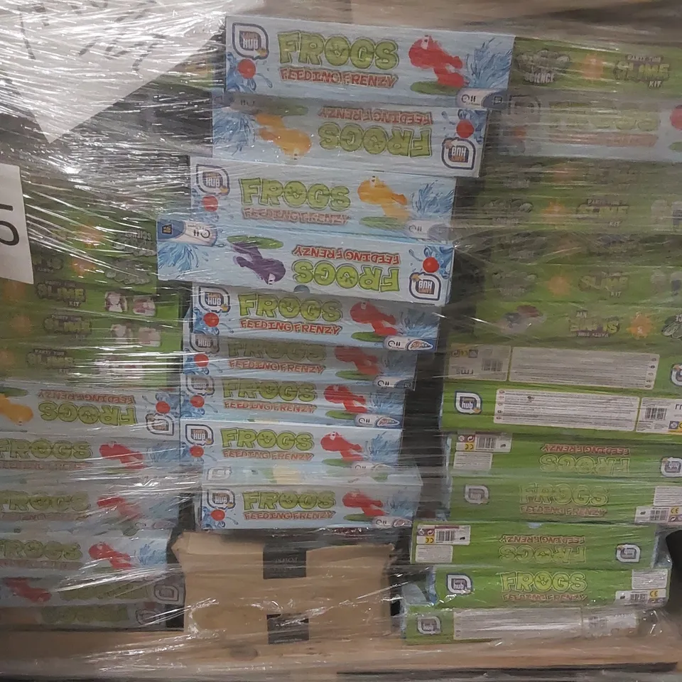 PALLET TO CONTAINING A VERY LARGE QUANTITY OF ASSORTED ITEMS INCLUDING: GAMES HUB FROGS FEEDING FRENZY GAMES, WEIRD SCIENCE PARTY SLIME KITS, DOG TOY CHRISTMAS STOCKINGS, DOG TREAT FEEDERS ECT