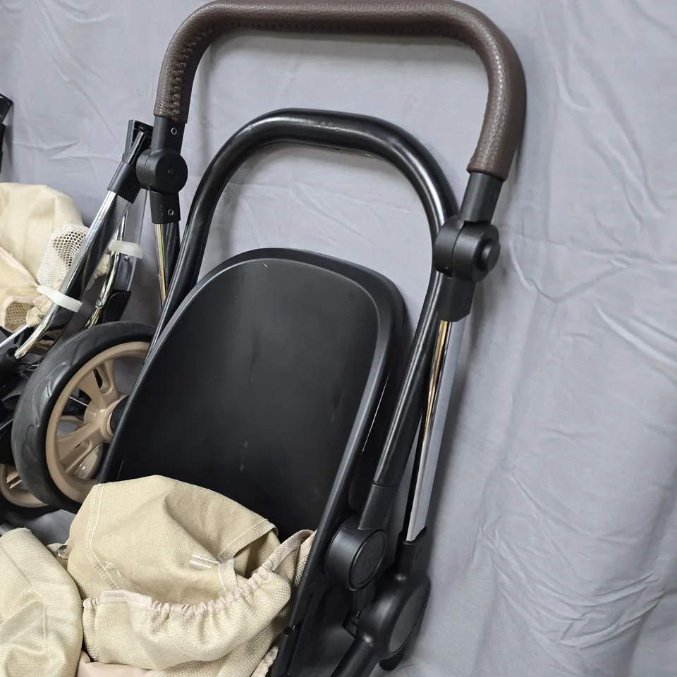 BABY CHIC CELUNA TRAVEL SYSTEM IN NATURAL