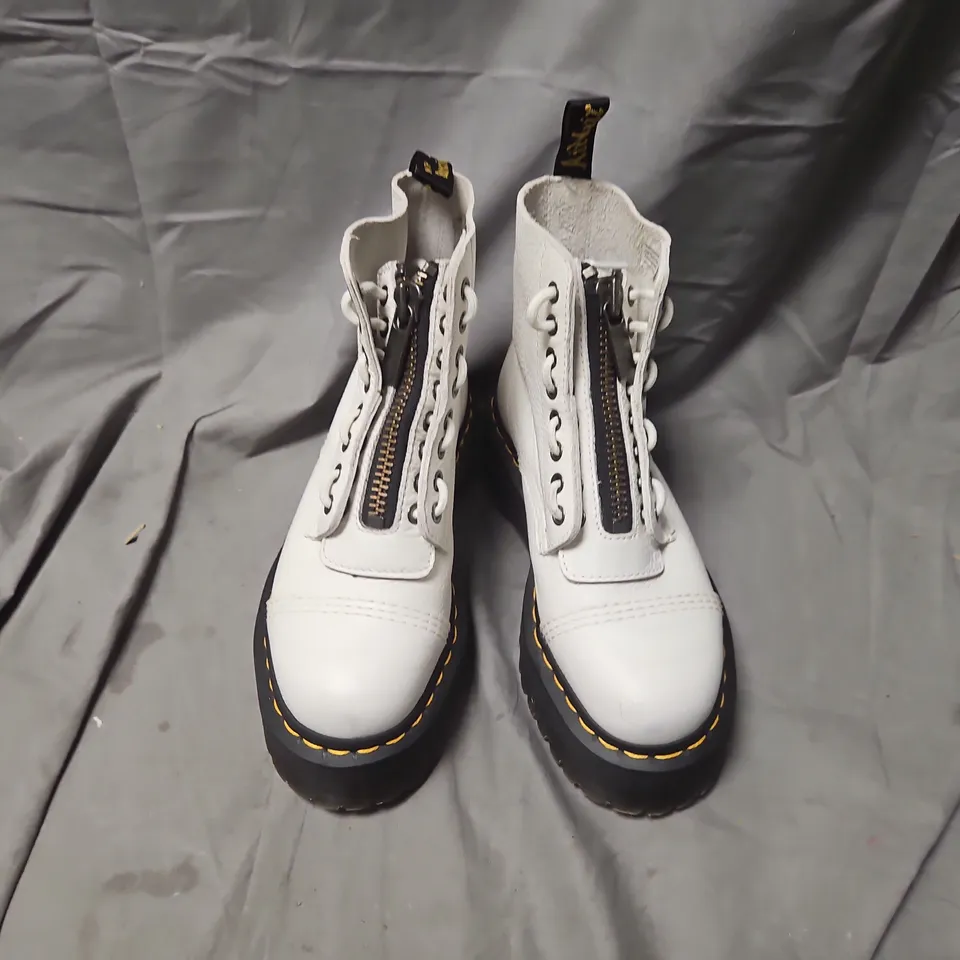 DR. MARTENS WHITE LEATHER BOOTS WITH ZIP & LACE – WOMEN'S UK4 (EU37, US6) AIRWAIR