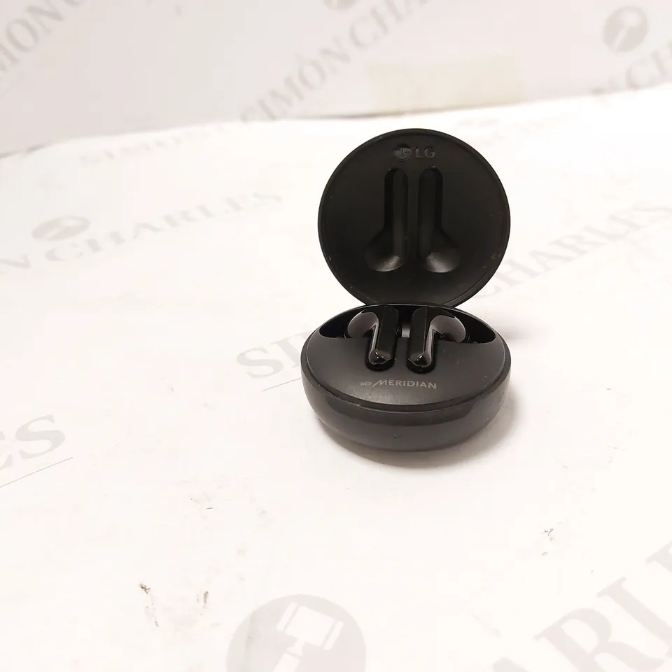 LG TONE FREE FN7 BLUETOOTH EARBUDS 