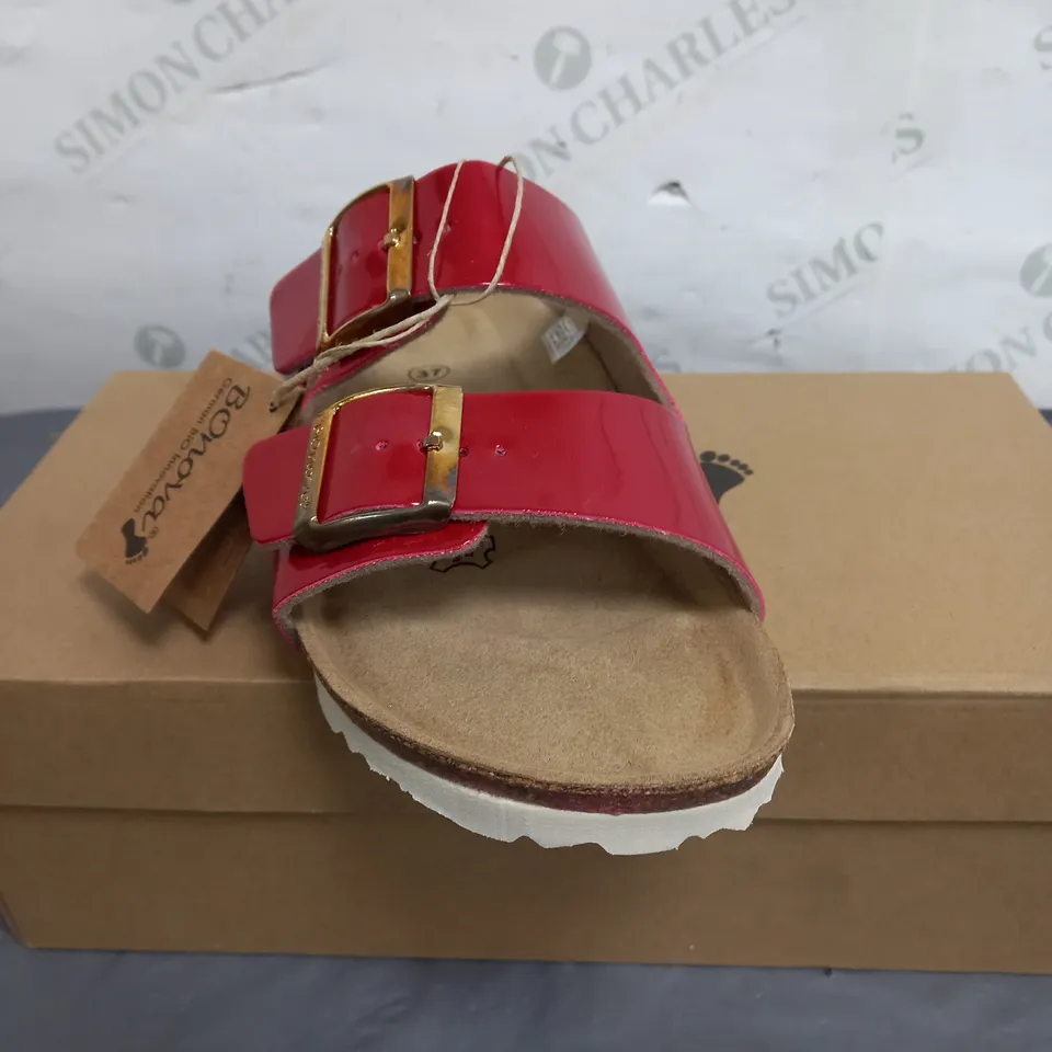 BONOVA RED STRAP FOOTBED SANDAL - SIZE 4