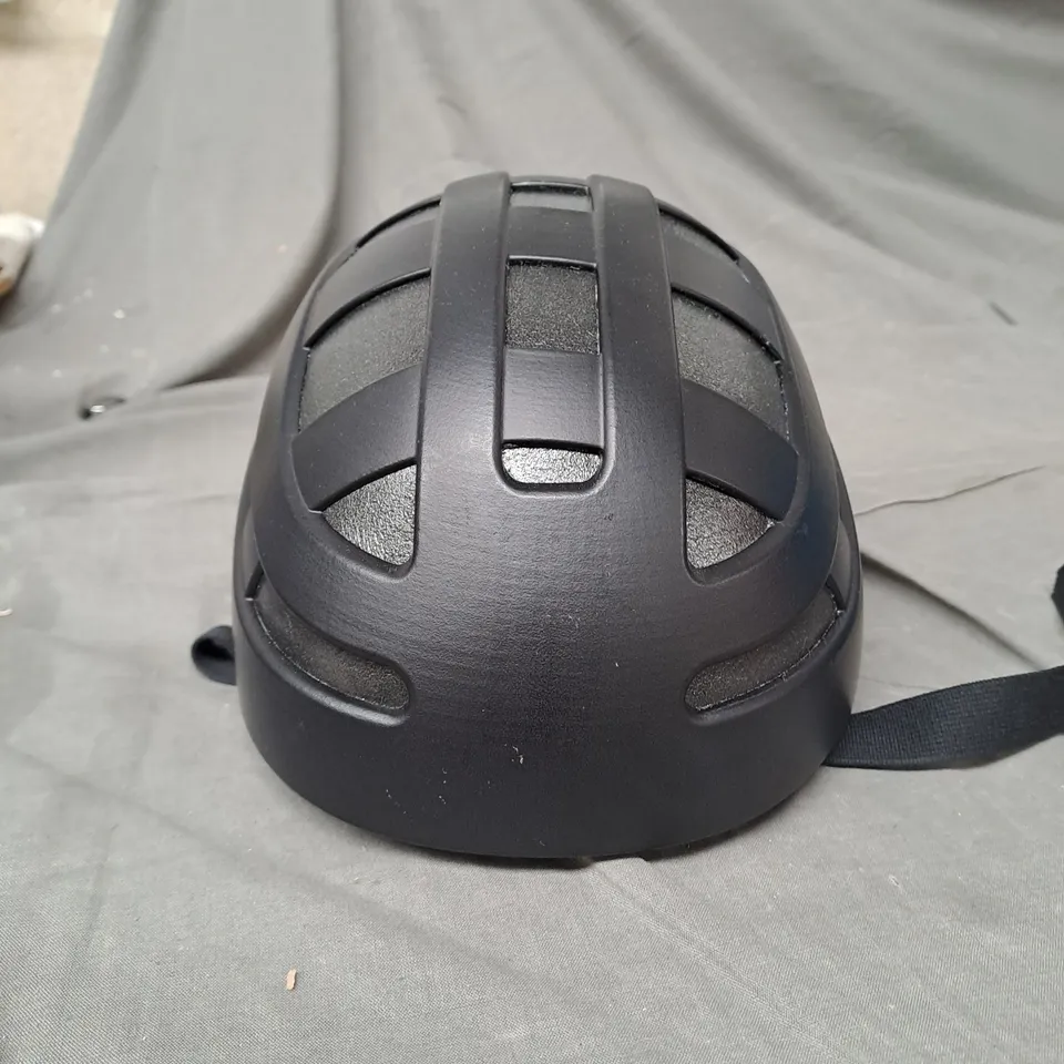 CRISPIN BICYCLE HELMET - BLACK