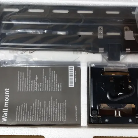 SAMSUNG SLIM FIT WALL-MOUNT