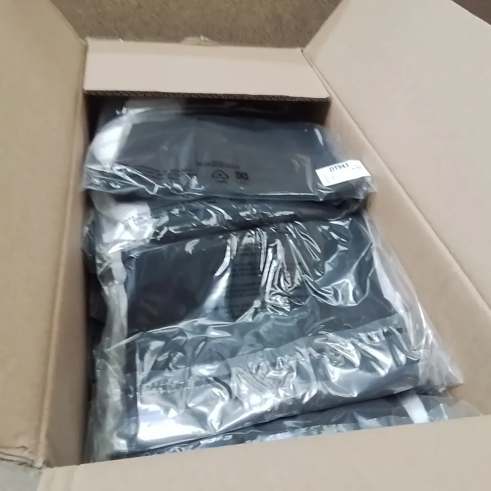 BOXED BRAND NEW APPROXIMATELY 20 CAPSULE TAPERED TROUSERS BLACK SIZE 18L