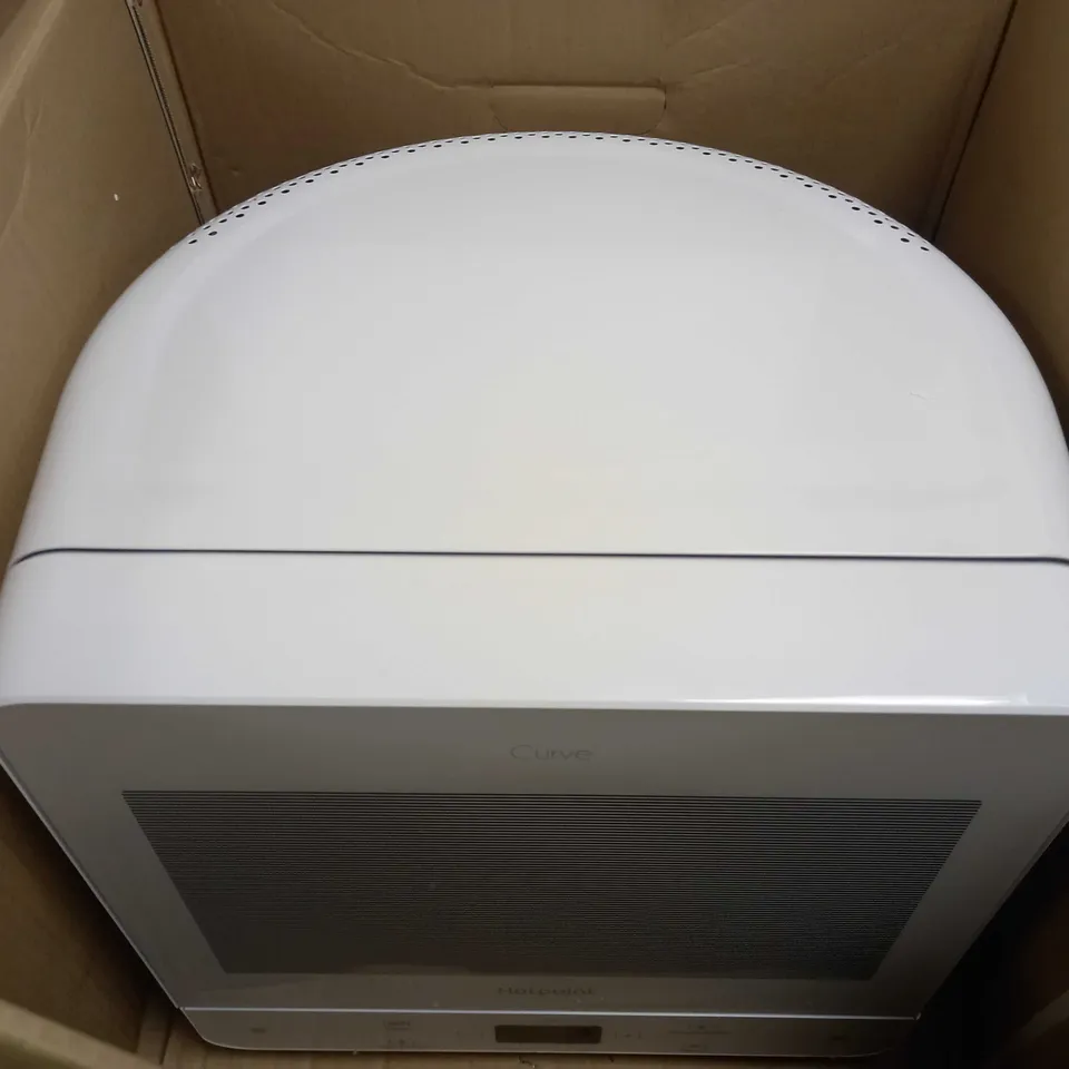 HOTPOINT MWH 1331 FW FREESTANDING CURVE MICROWAVE