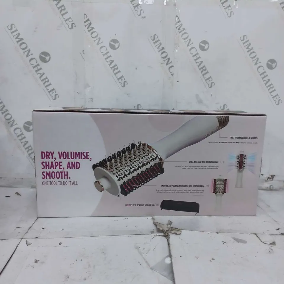 BOXED SHARK SMOOTHSTYLE HOT BRUSH & SMOOTHING COMB