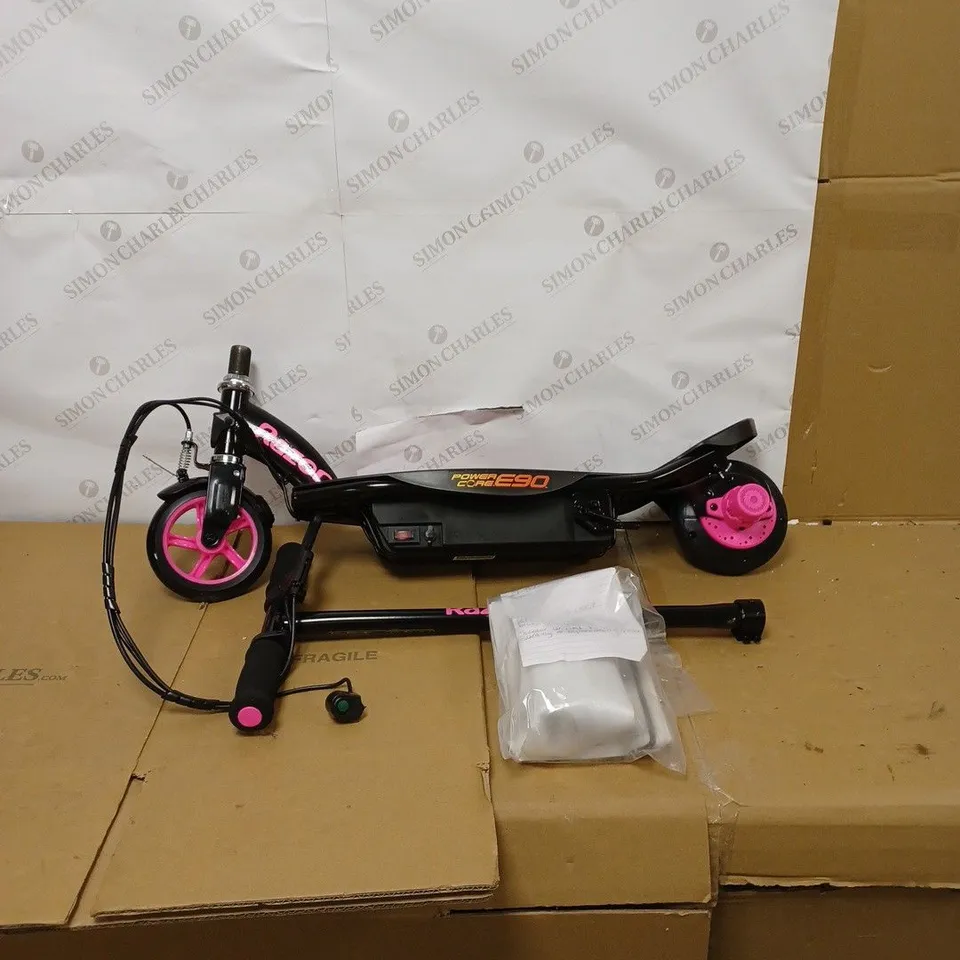 RAZOR POWERCORE E90 SCOOTER  RRP £179.99