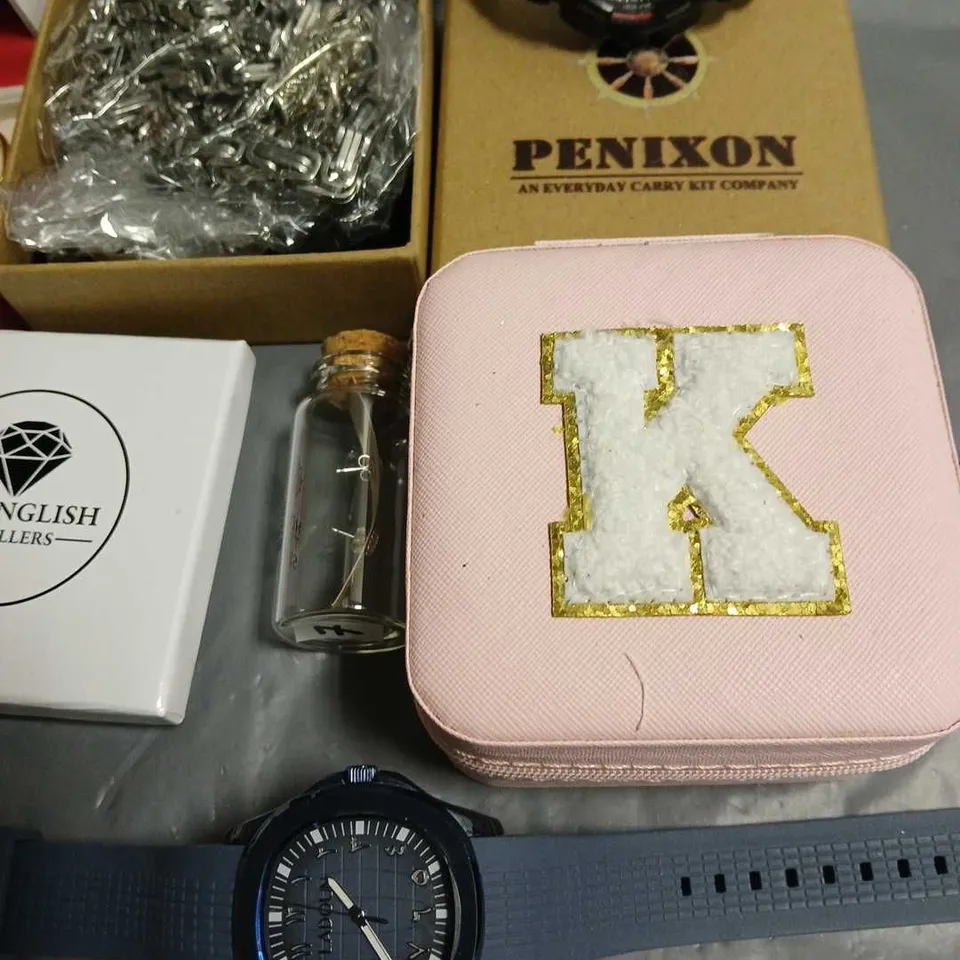 LOT OF ASSORTED JEWELLERY AND WATCH ITEMS TO INCLUDE BLOOM BOUTIQUE, G-SHOCK AND HOPE RINGS