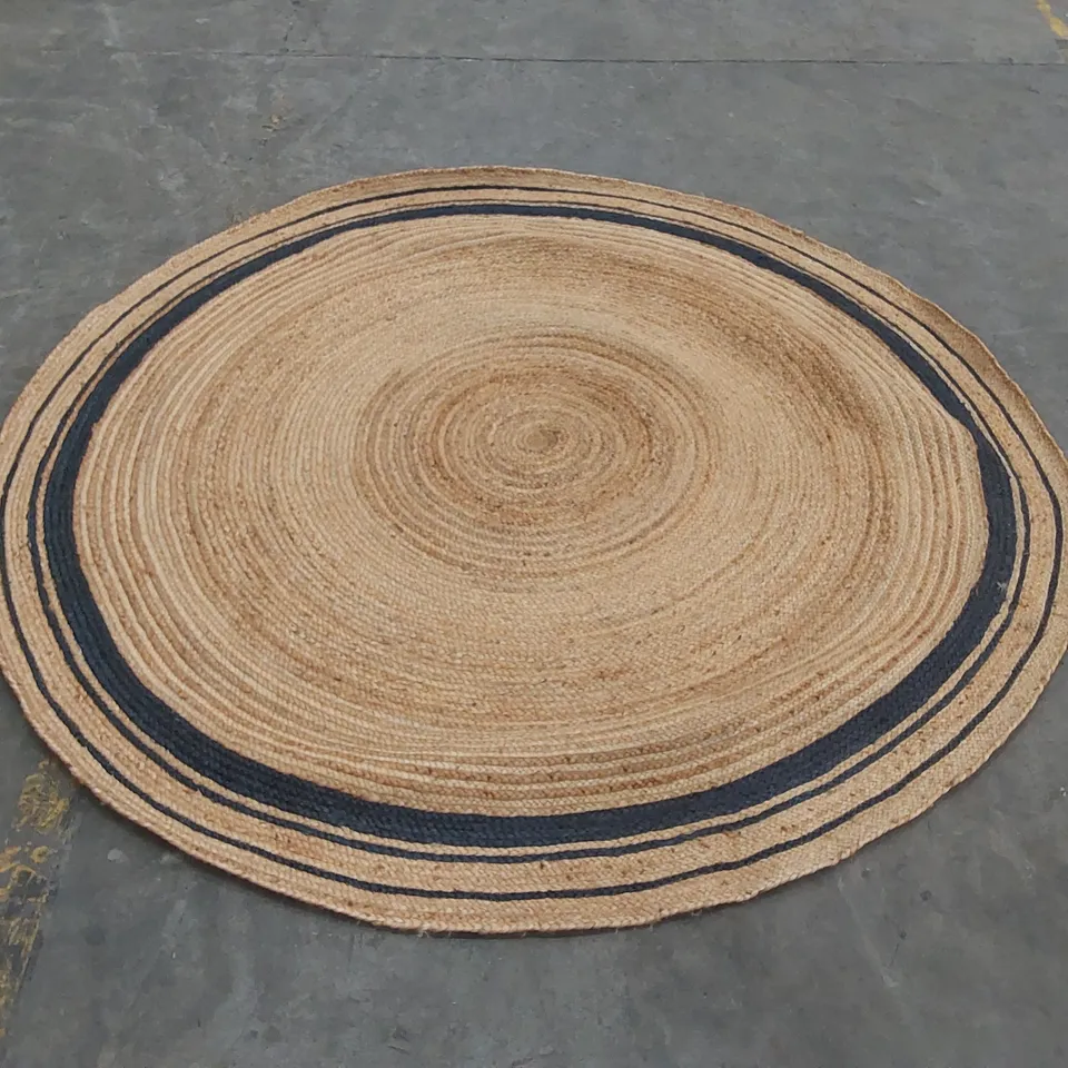 SPEIGHT NATURAL/NAVY ROUND JUTE RUG // DIAMETER: 240cm