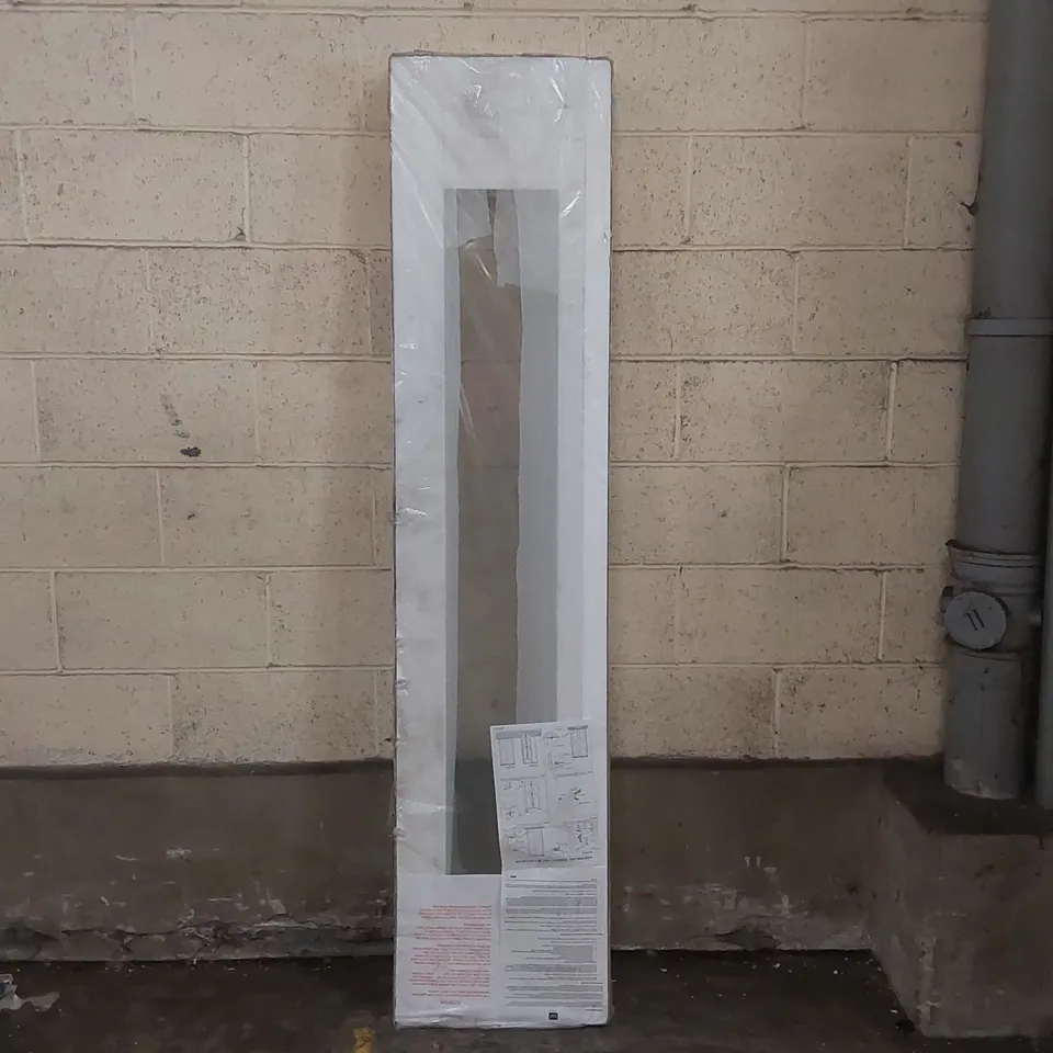 LPD DOORS INTERNAL BI-FOLD DOOR - APPROXIMATELY 78 x 30"