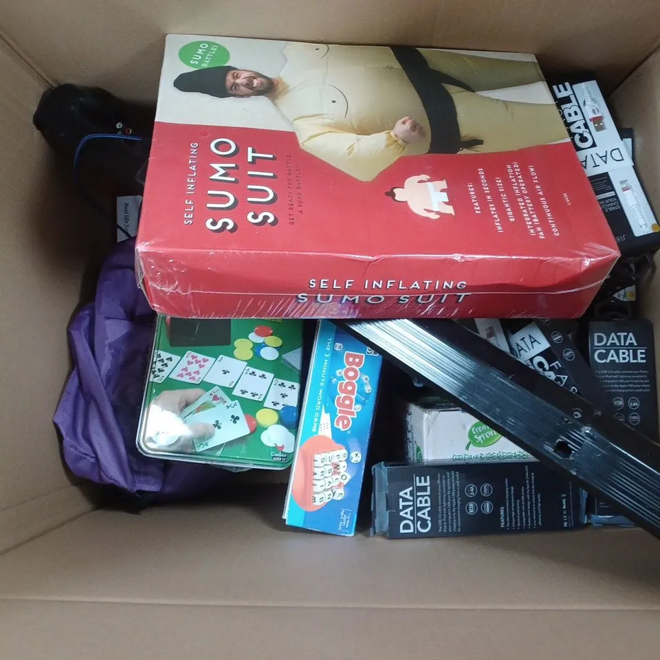 APPROXIMATELY 15 ASSORTED ITEMS TO INCLUDE SUMO SUIT, TEXAS HOLD'EM SET, FAST DATA CABLE, ETC