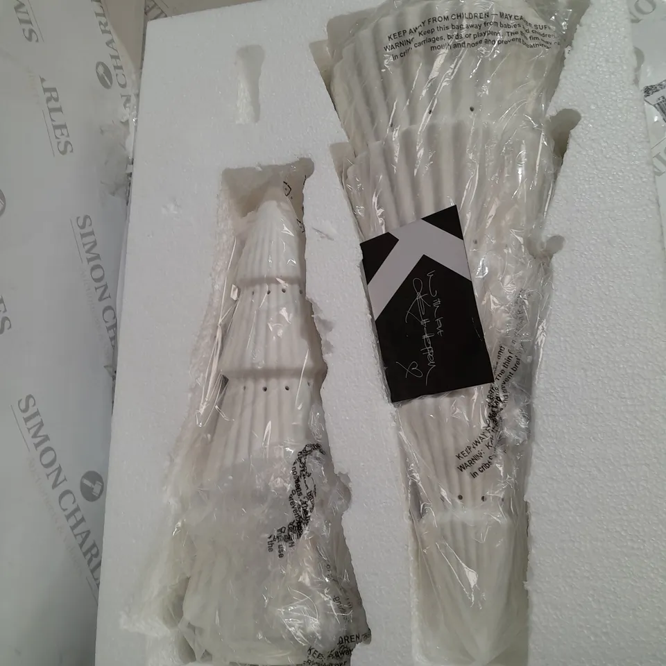 KELLY HOPPEN SET OF 2 LARGE CERAMIC LIGHT UP ORNAMENTS