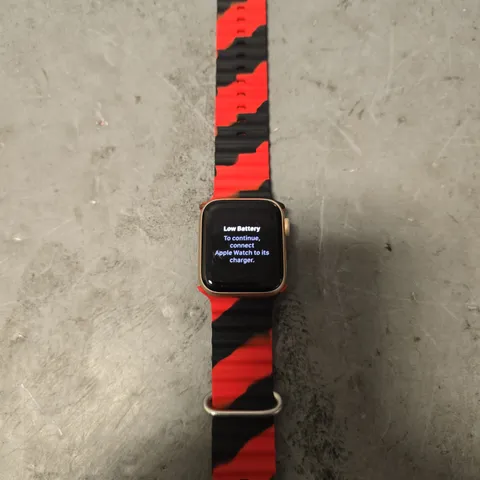 APPLE WATCH SERIES 4 
