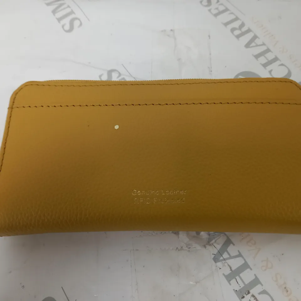 ASHWOOD ZIPPED LEATHER WALLET IN MUSTARD YELLOW
