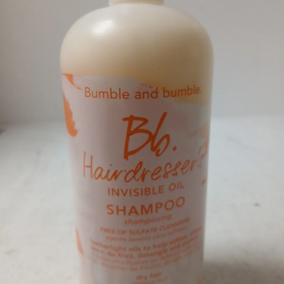 BUMBLE AND BUMBLE. HAIRDRESSER'S INVISIBLE OIL HYDRATING SHAMPOO 1L