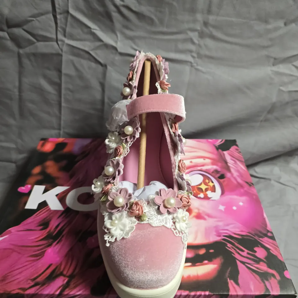 BOXED PAIR OF KOI FOOTWEAR TIRA PINK MARY JANES FAIRY POWDER EDITON - UK SIZE 6
