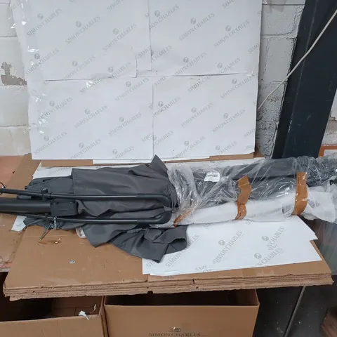 INNOVATORS EASY UP 2.7M UMBRELLA- GRAPHITE - COLLECTION ONLY