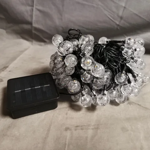 BOX OF APPROXIMATELY 12 ASSORTED HOUSEHOLD ITEMS TO INCLUDE DECORATIVE SOLAR LIGHTS, ETC - COLLECTION ONLY