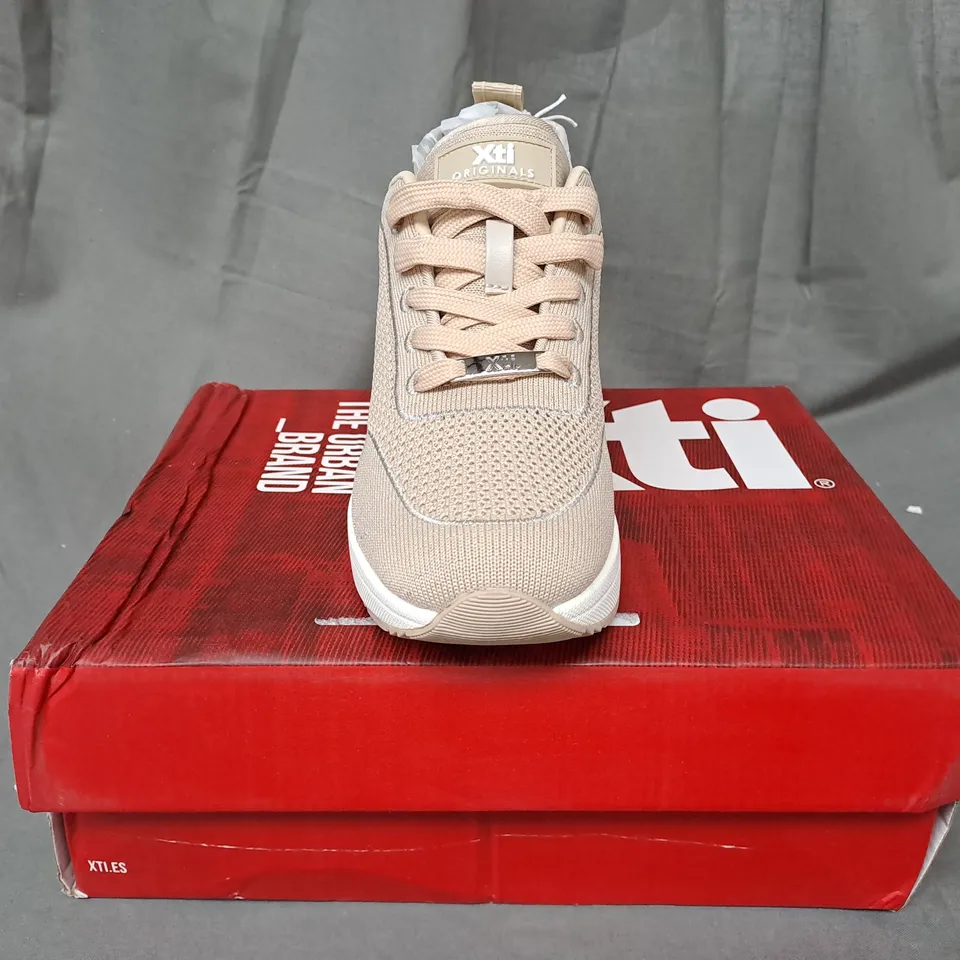 BOXED PAIR OF XTI SHOES IN BEIGE EU SIZE 38
