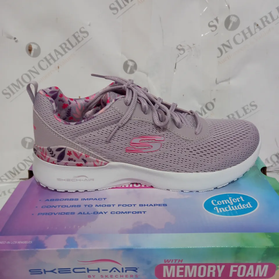 BOXED PAIR OF PINK SKETCH-AIR TRAINERS SIZE 6