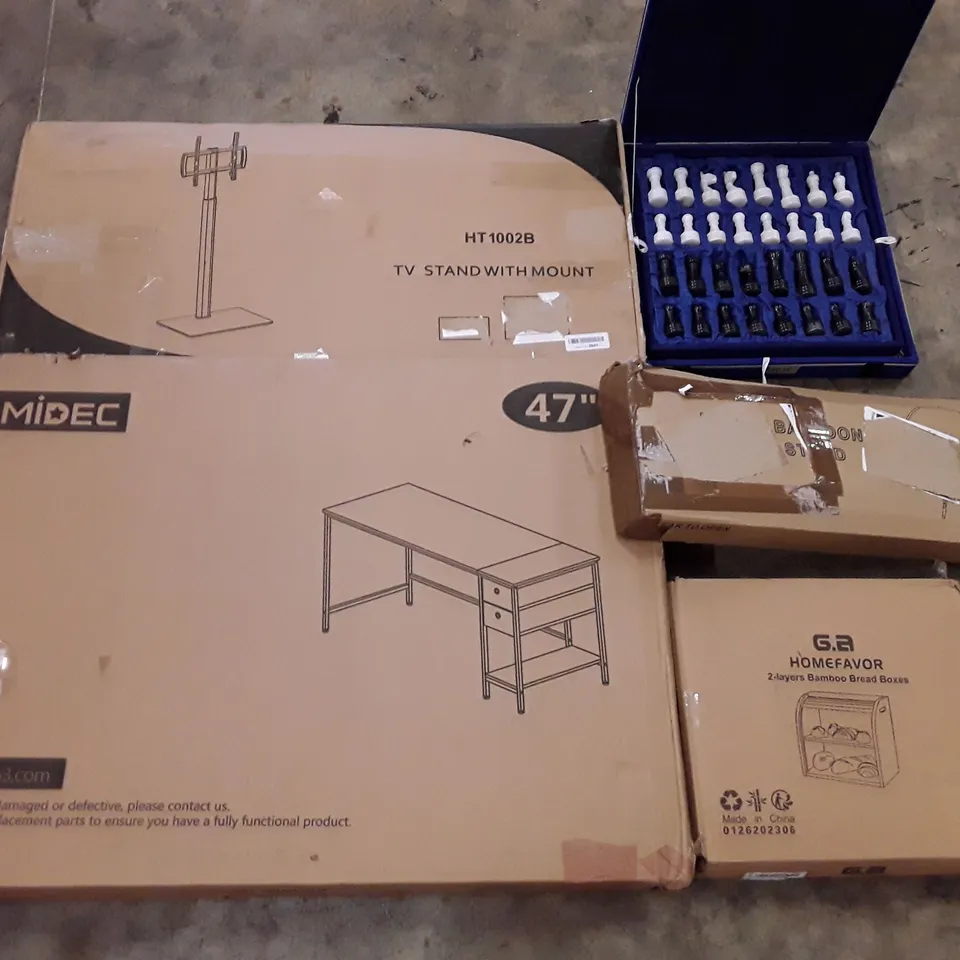PALLET OF ASSORTED PRODUCTS INCLUDING TV STAND WITH MOUNT, HOMIDEC DESK, 2-LAYERS BAMBOO BREAD BOX, BALLOON ARCH STAND, CHESS SET 