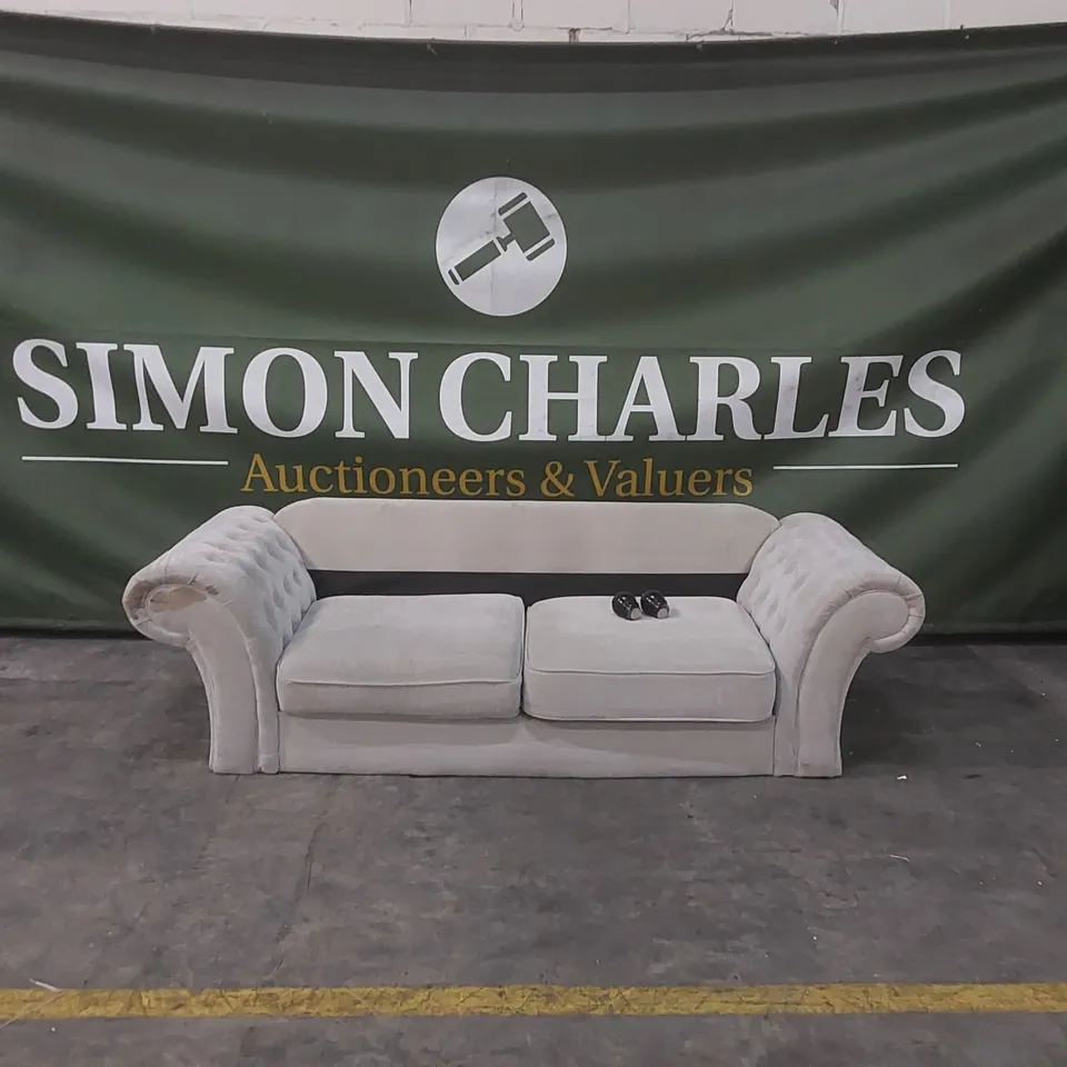 QUALITY DESIGNER FABRIC UPHOLSTERED CHESTERFIELD SOFA - MISSING CUSHIONS