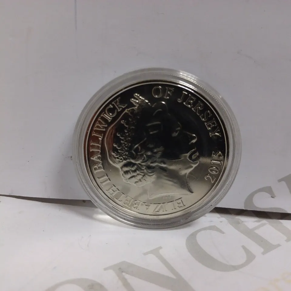 `LEST WE FORGET` COMMEMORATIVE COLLECTABLE £5 COIN