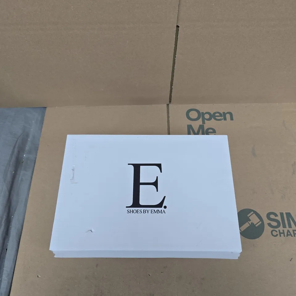 E. SHOES BY EMMA MELROSE BLACK – UK SIZE 8