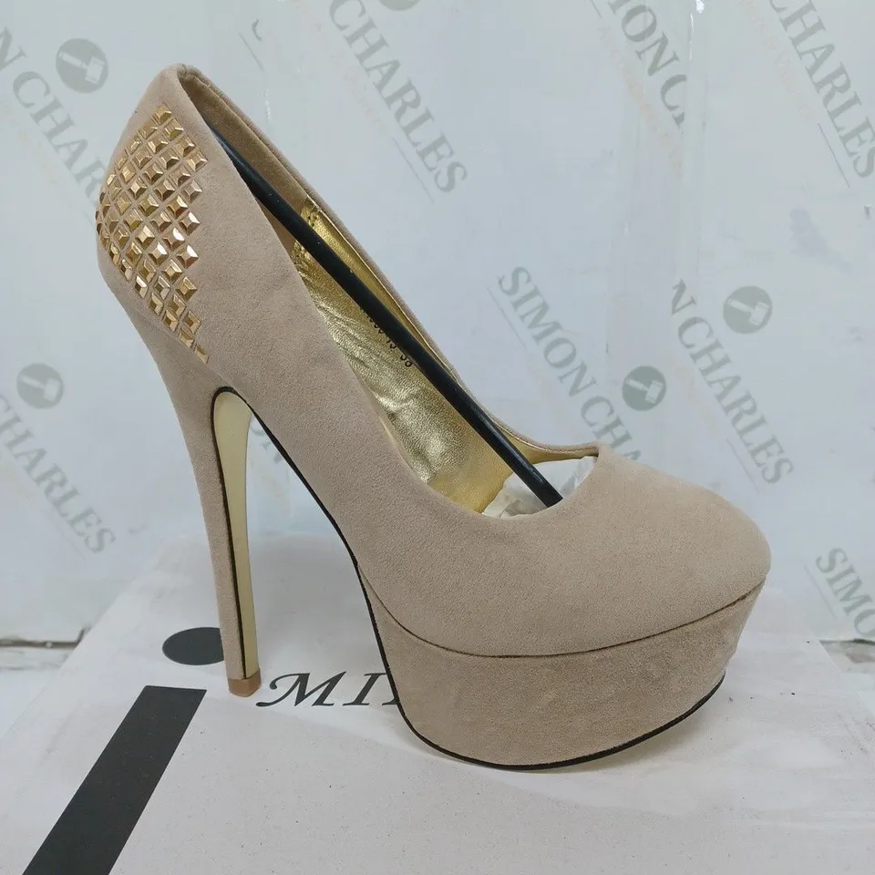 BOX OF 10 PAIRS OF MILAYA BEIGE HEELS SIZES VARY 