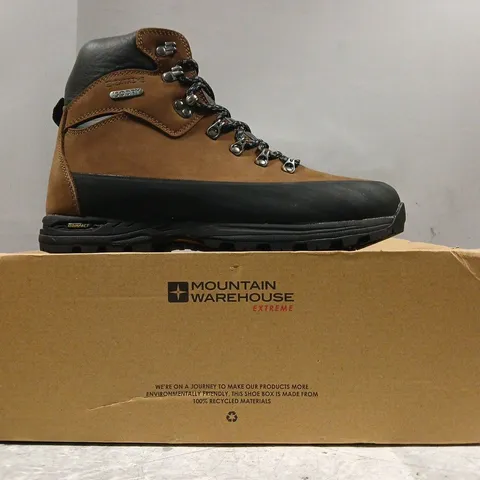 BOXED PAIR OF MOUNTAIN WAREHOUSE QUEST ISOGRIP LEATHER WATERPROOF HIKING BOOTS IN BROWN SIZE UK 9