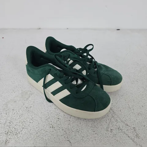 ADIDAS GREEN & WHITE KIDS' TRAINERS - 3