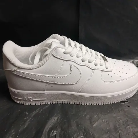 NIKE AIR FORCE 1 LOW WHITE SNEAKERS - UK SIZE 8