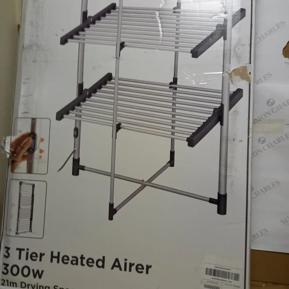 BLACK AND DECKER 3 TIER HEATED AIRER 300W 