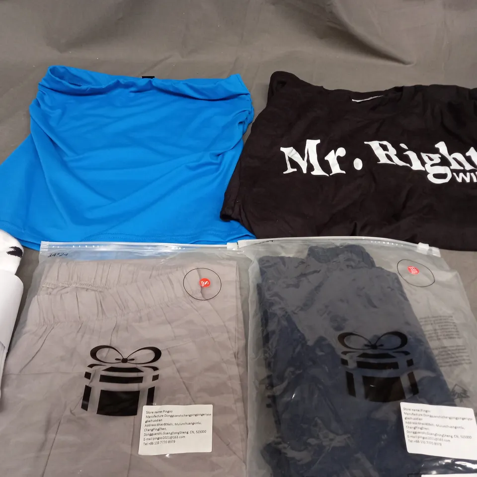 BOX OF APPROXIMATELY 25 ASSORTED CLOTHING ITEMS TO INCLUDE PANTS, SOCKS, T-SHIRT ETC