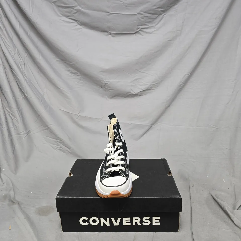 CONVERSE CHUCK TAYLOR HIGH-TOP SNEAKERS, BLACK/WHITE SIZE 5
