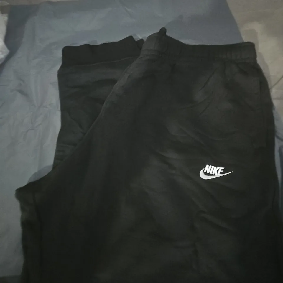 NIKE BLACK JOGGING PANTS - SIZE XXL