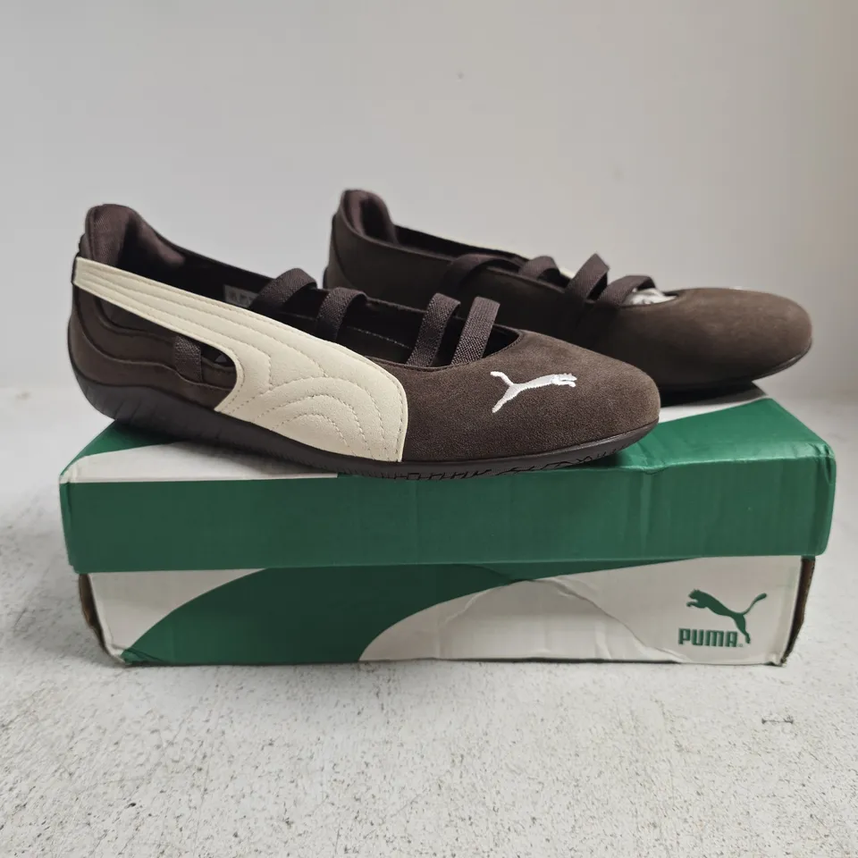 BOXED PAIR OF PUMA SPEEDCAT BALLET SHOES IN BROWN/WHITE SIZE UK 4.5